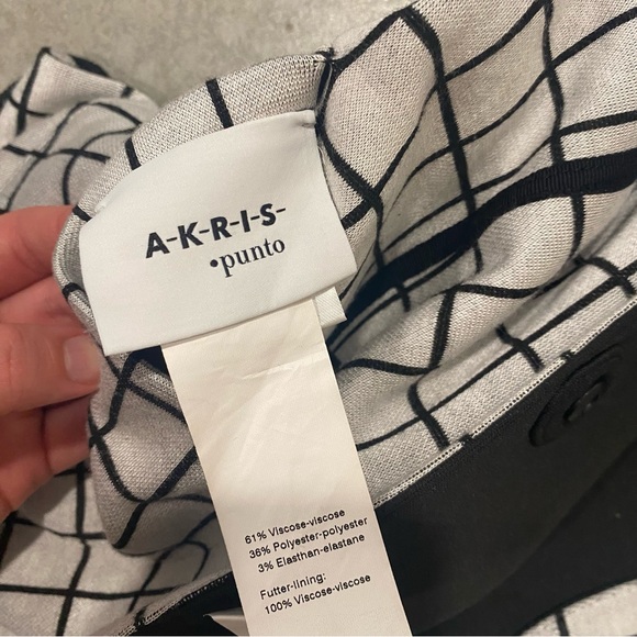 Akris punto reversible jacket - Picture 8 of 9